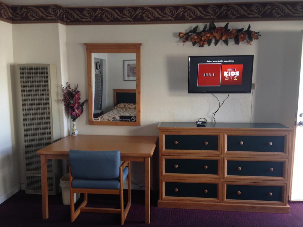 Travelers Inn And Suites サウス・レイクタホ 部屋 写真