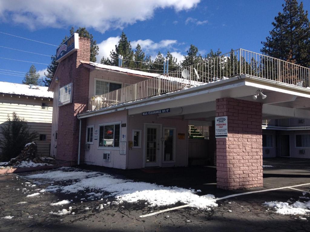 Travelers Inn And Suites サウス・レイクタホ エクステリア 写真