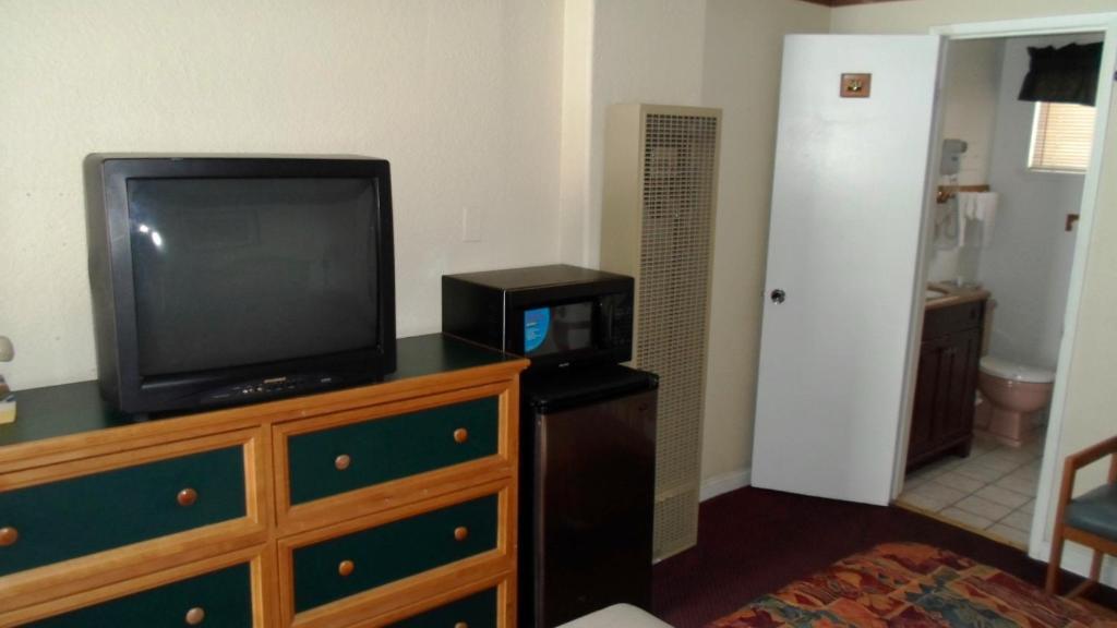 Travelers Inn And Suites サウス・レイクタホ 部屋 写真
