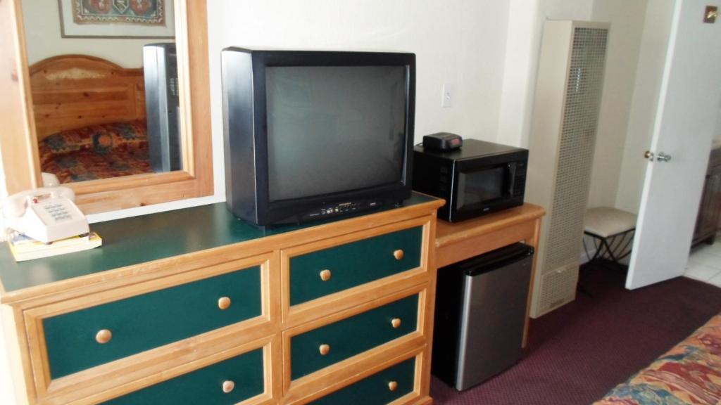 Travelers Inn And Suites サウス・レイクタホ 部屋 写真